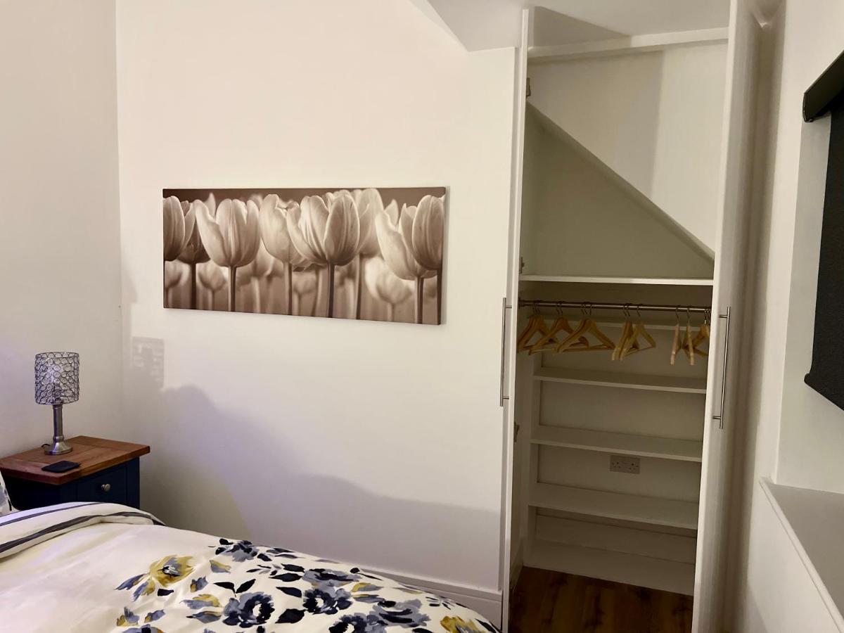 Apple Tree Apartment Hensol Zewnętrze zdjęcie