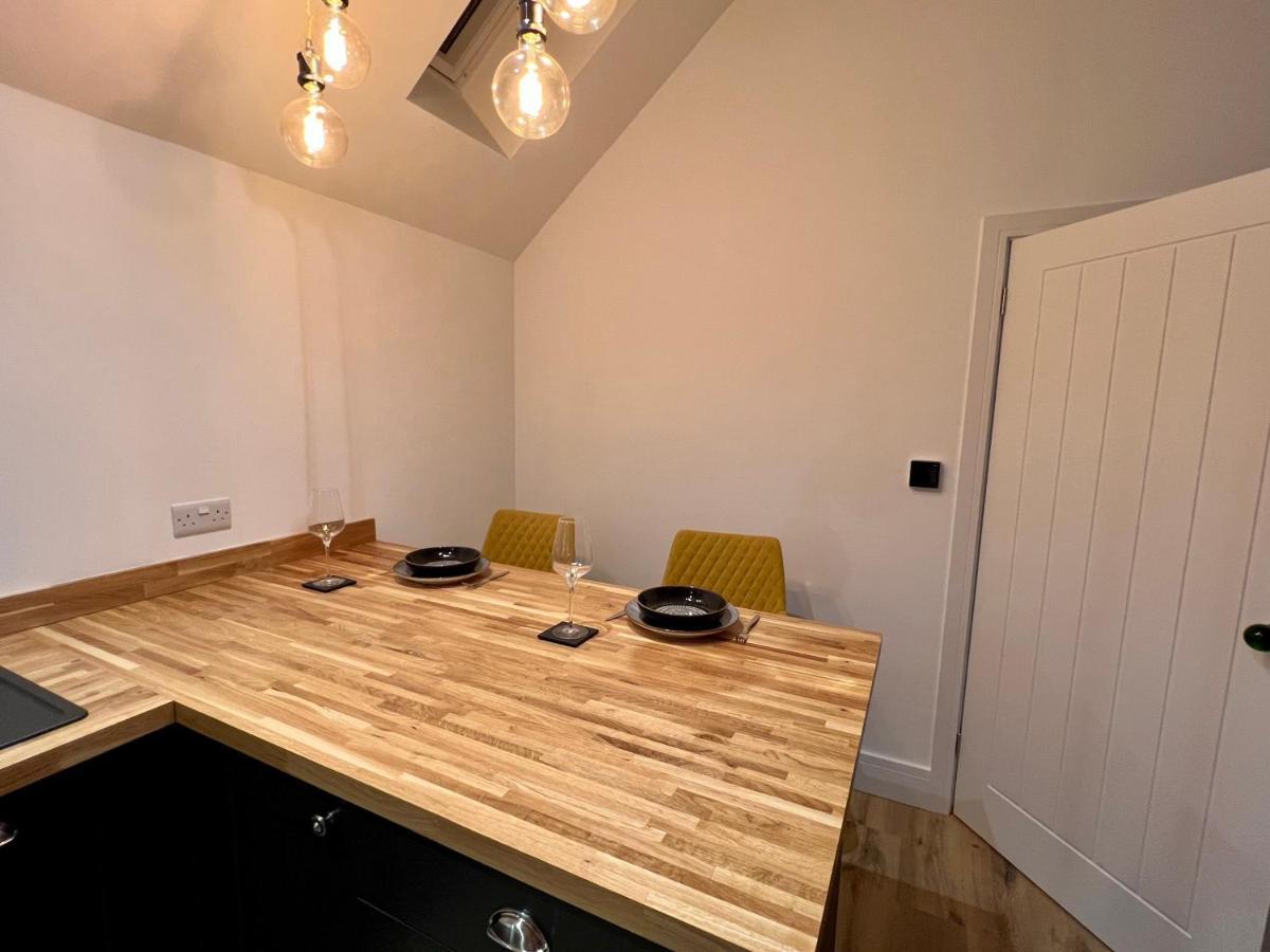 Apple Tree Apartment Hensol Zewnętrze zdjęcie