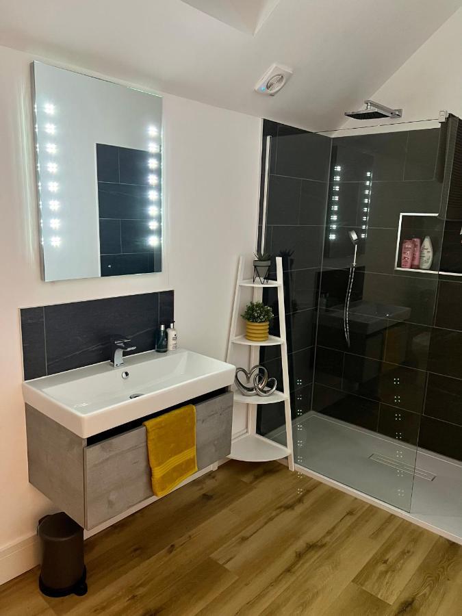 Apple Tree Apartment Hensol Zewnętrze zdjęcie